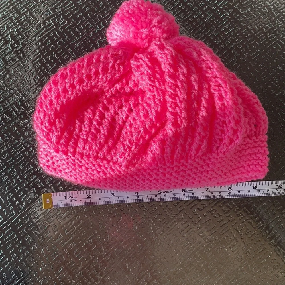 Handus Hand knit women’s Beanie %100 acrylic pink beanie